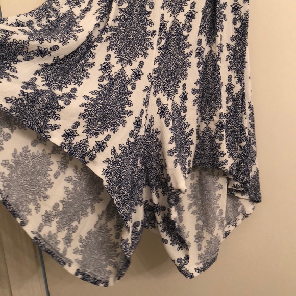 Floral Romper with tie back! - Picture 5 of 8